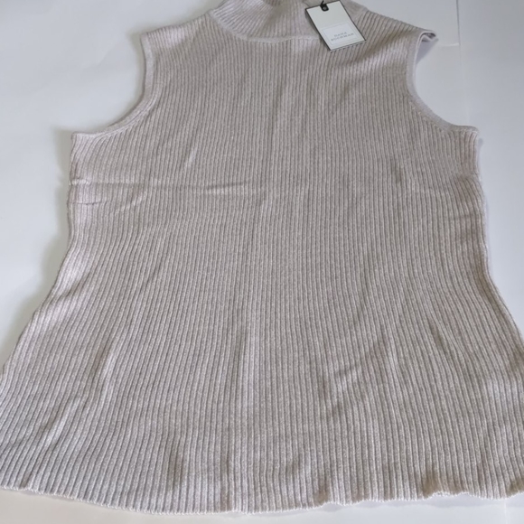 Dana Buchman Tops - Dana Buchman top